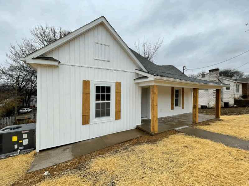 1423 Pickett Ave - Photo 5 of 23