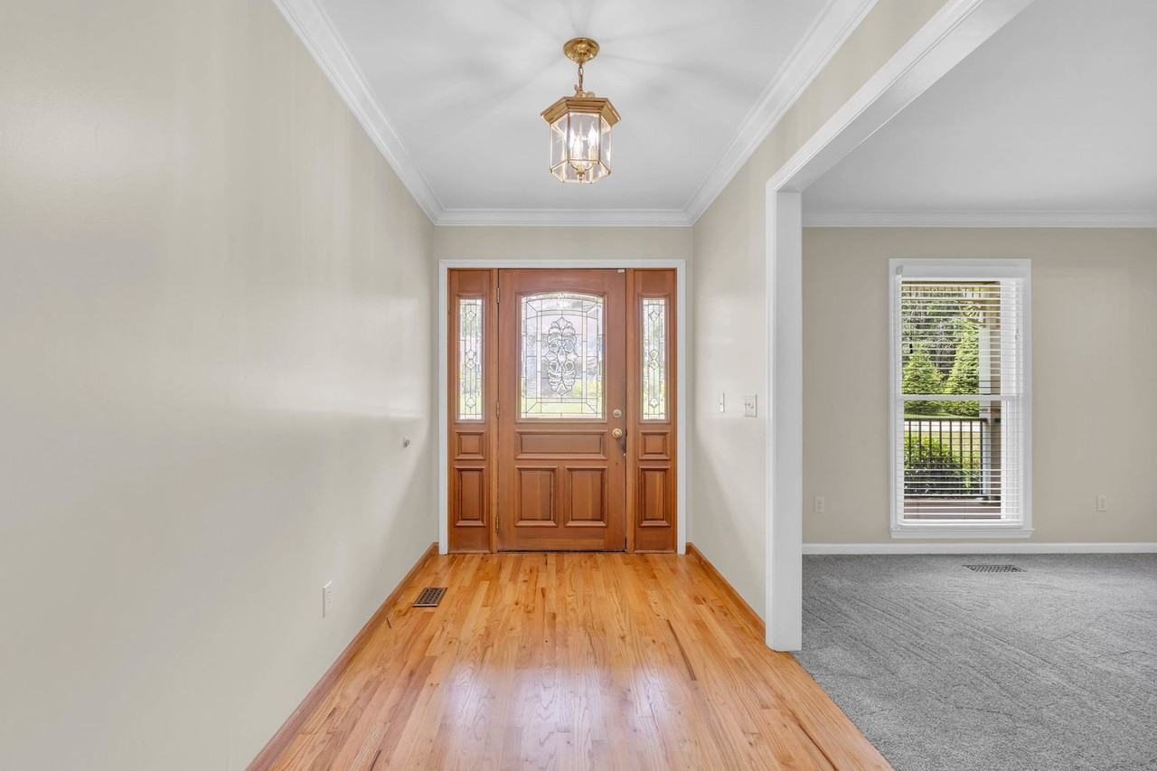 4838 Rolling Meadows Ln - Photo 3 of 39