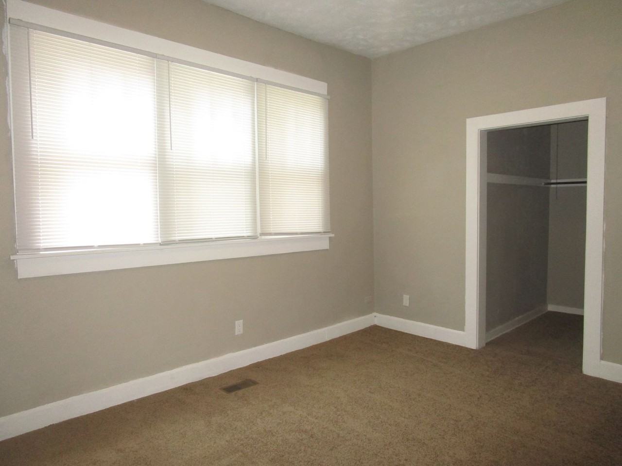 706 E. Jackson - Photo 5 of 28