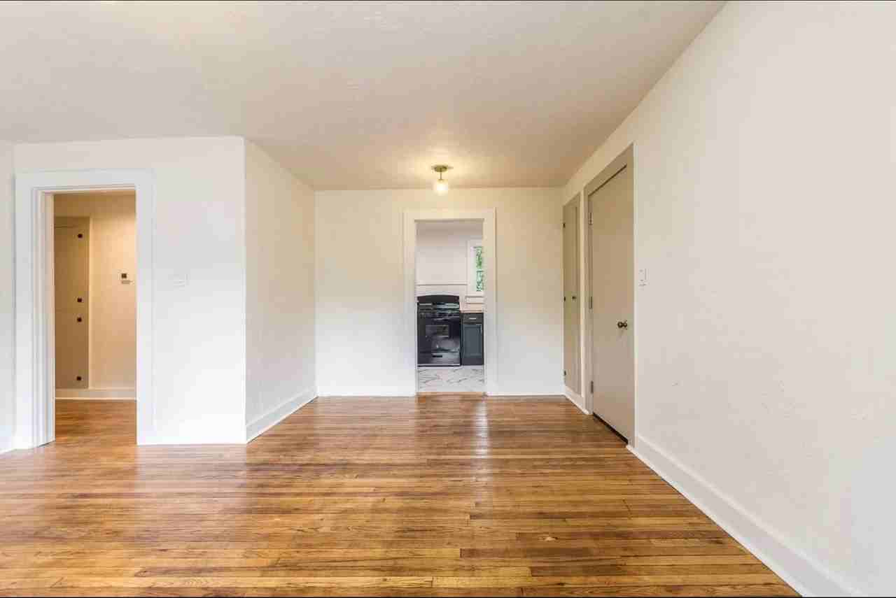 722 Ne 4th Ave - Photo 3 of 14