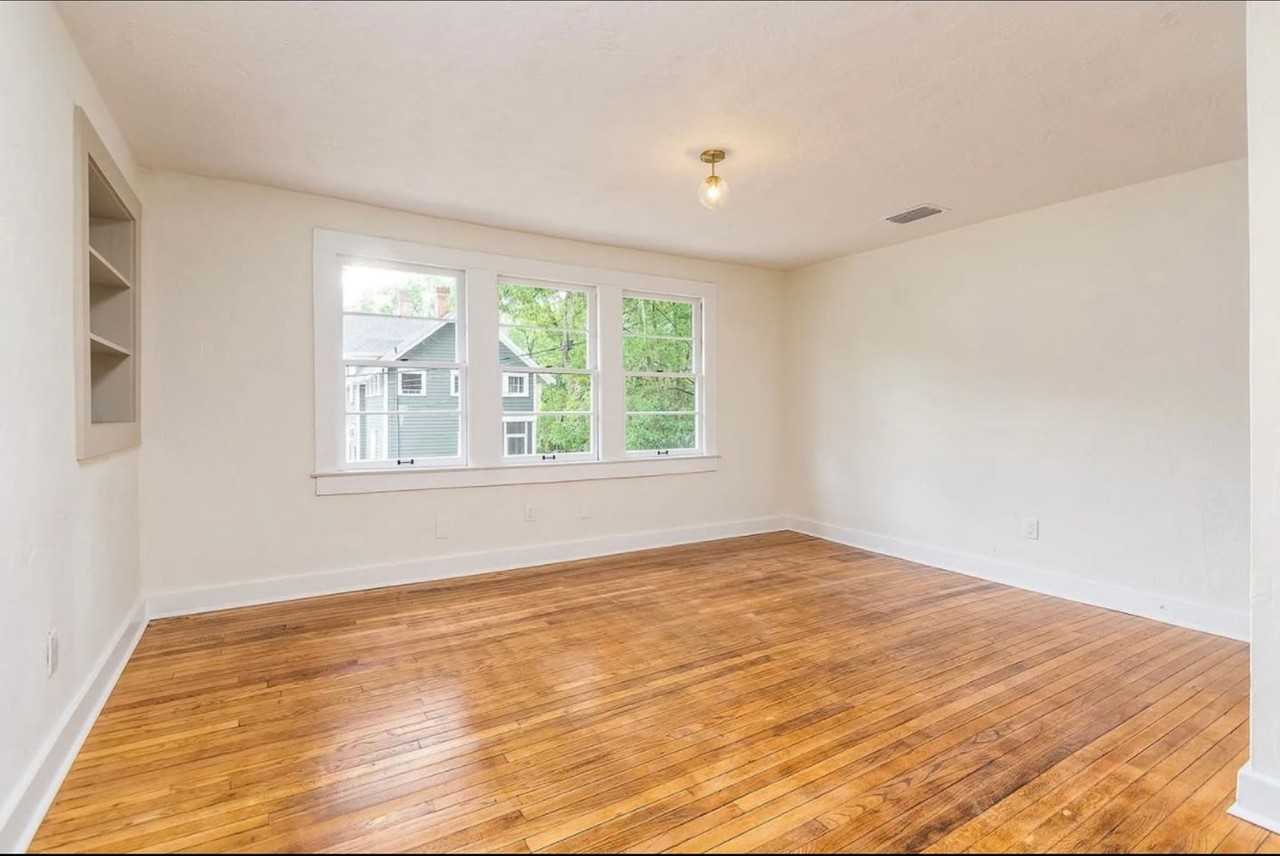 722 Ne 4th Ave - Photo 5 of 14