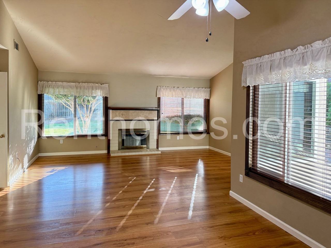 1160 Via Camellia - Photo 4 of 38