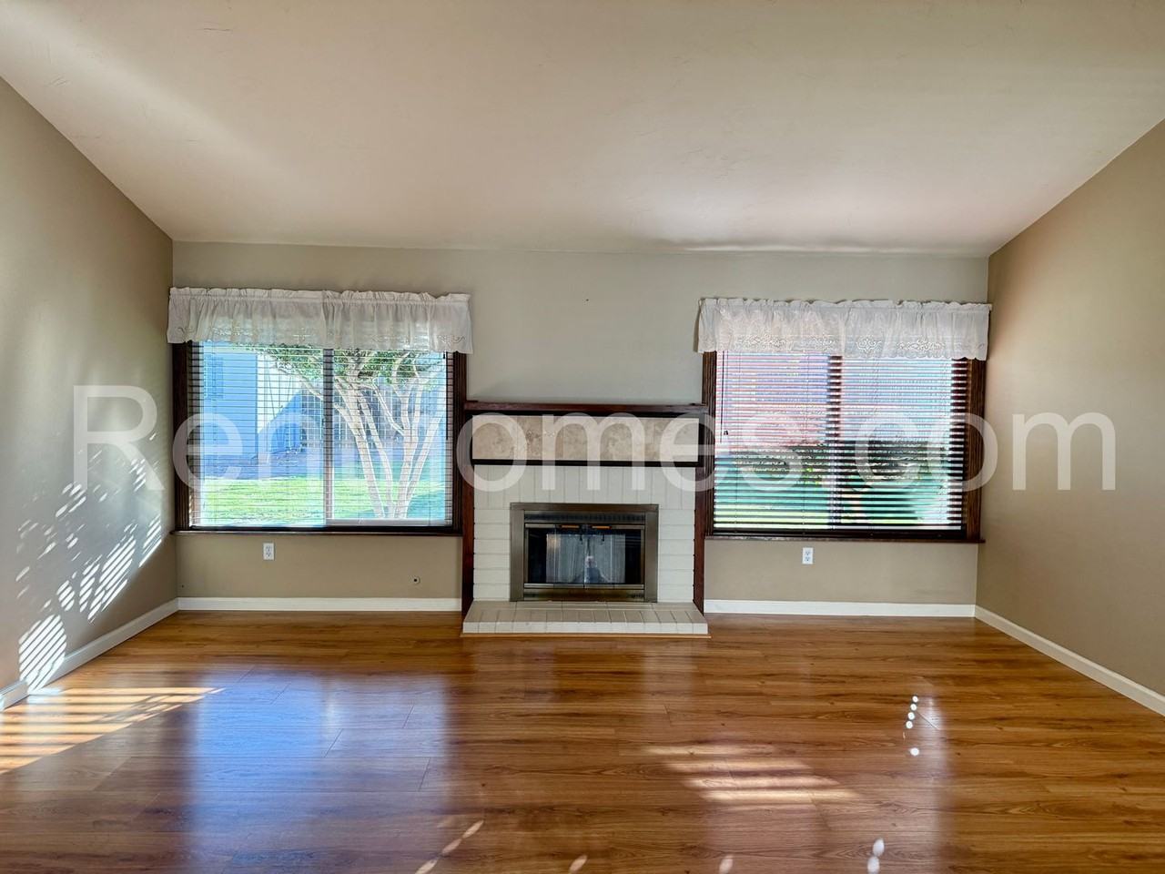 1160 Via Camellia - Photo 5 of 38