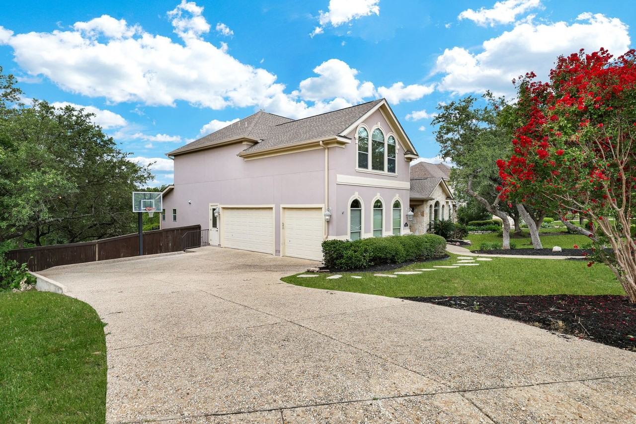 423 Cavayo Trl - Photo 3 of 50