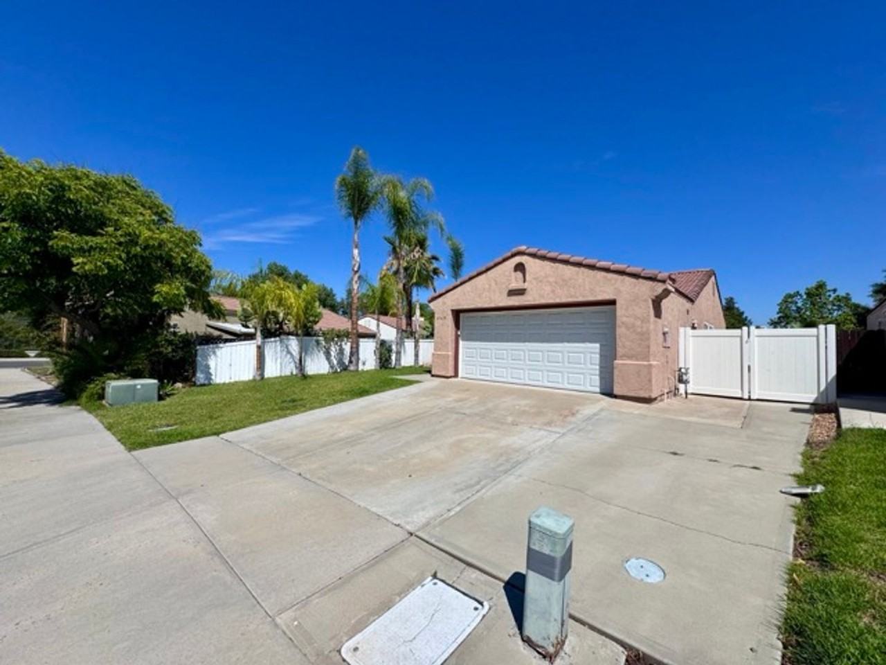 32418 Enriqueta Cir - Photo 2 of 37