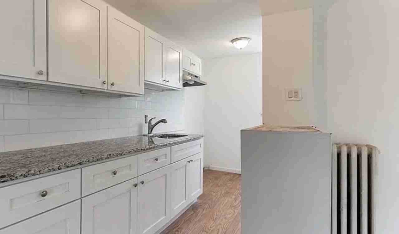 1932 Elston St - Photo 2 of 9