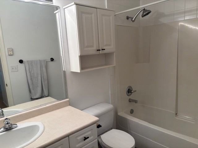 1230 Oxford Street - Photo 3 of 5