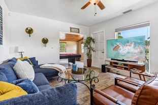917 W Drew St - Photo 1 of 1