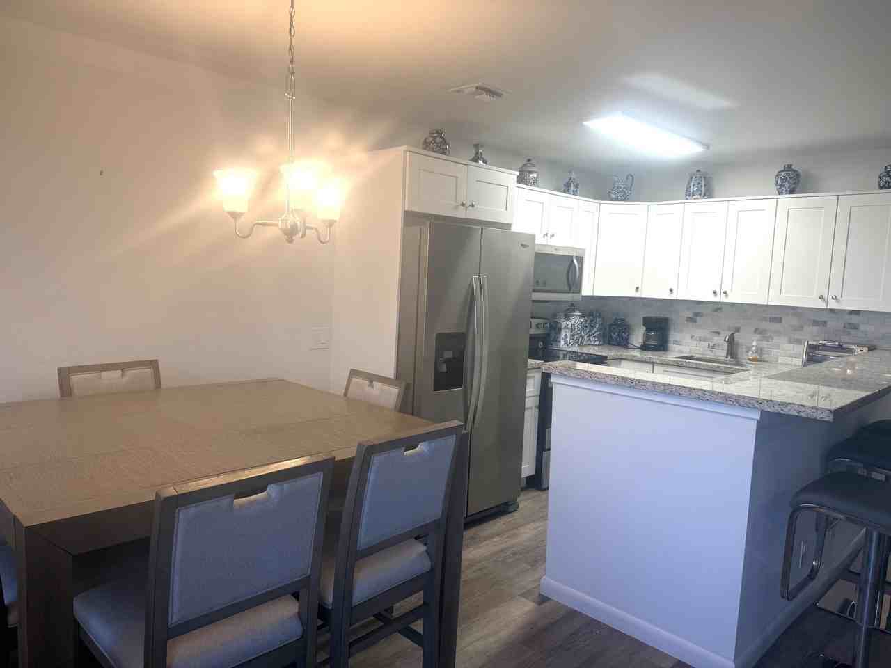 209 Brighton East - Photo 3 of 30