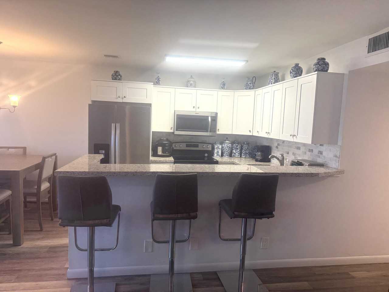 209 Brighton East - Photo 4 of 30