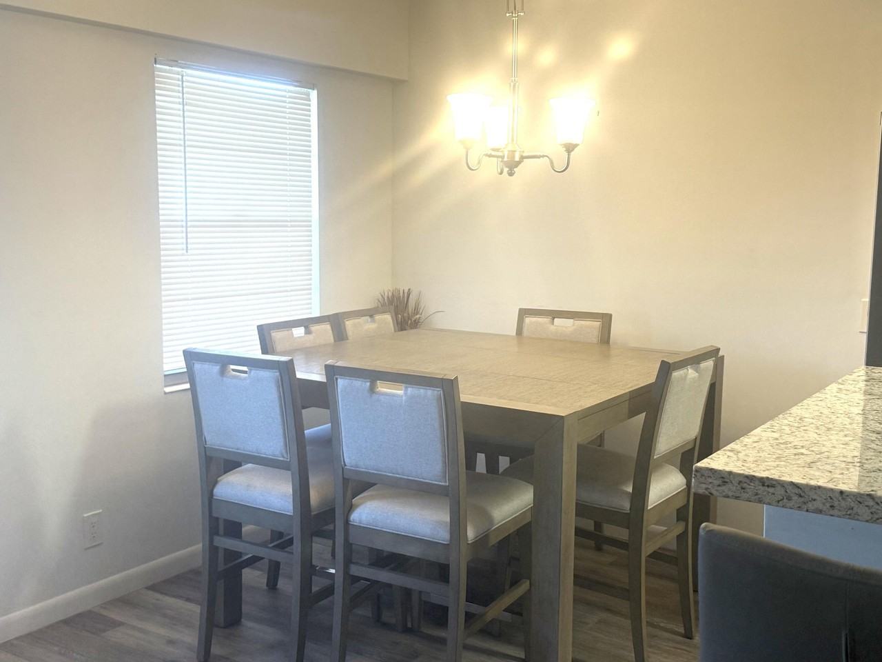 209 Brighton East - Photo 6 of 30