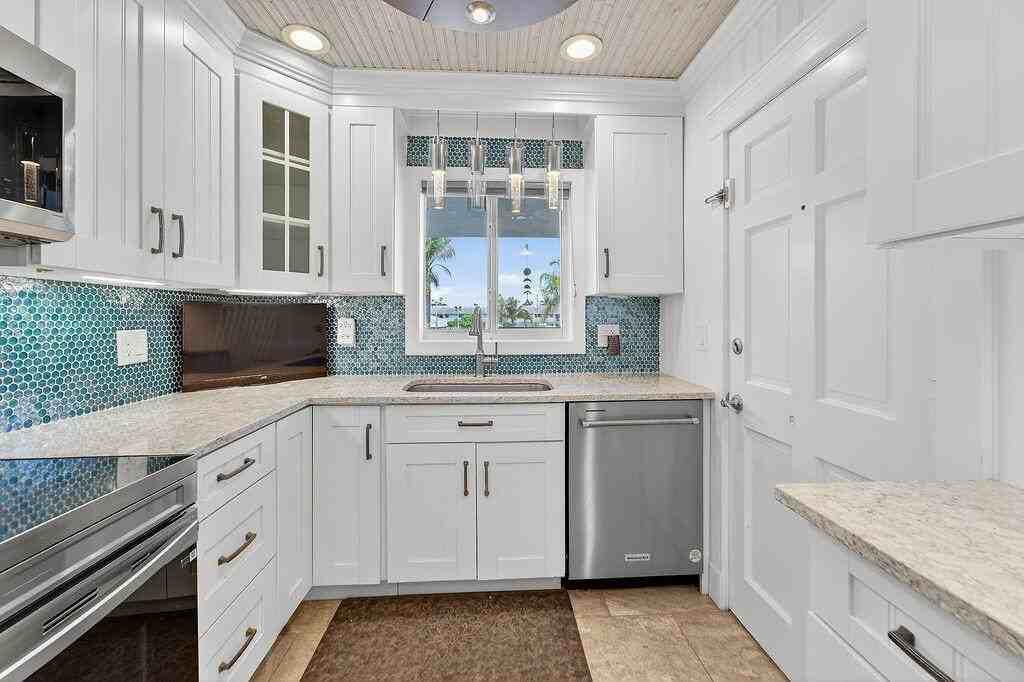 4 Westwood Ave #205H - Photo 3 of 25