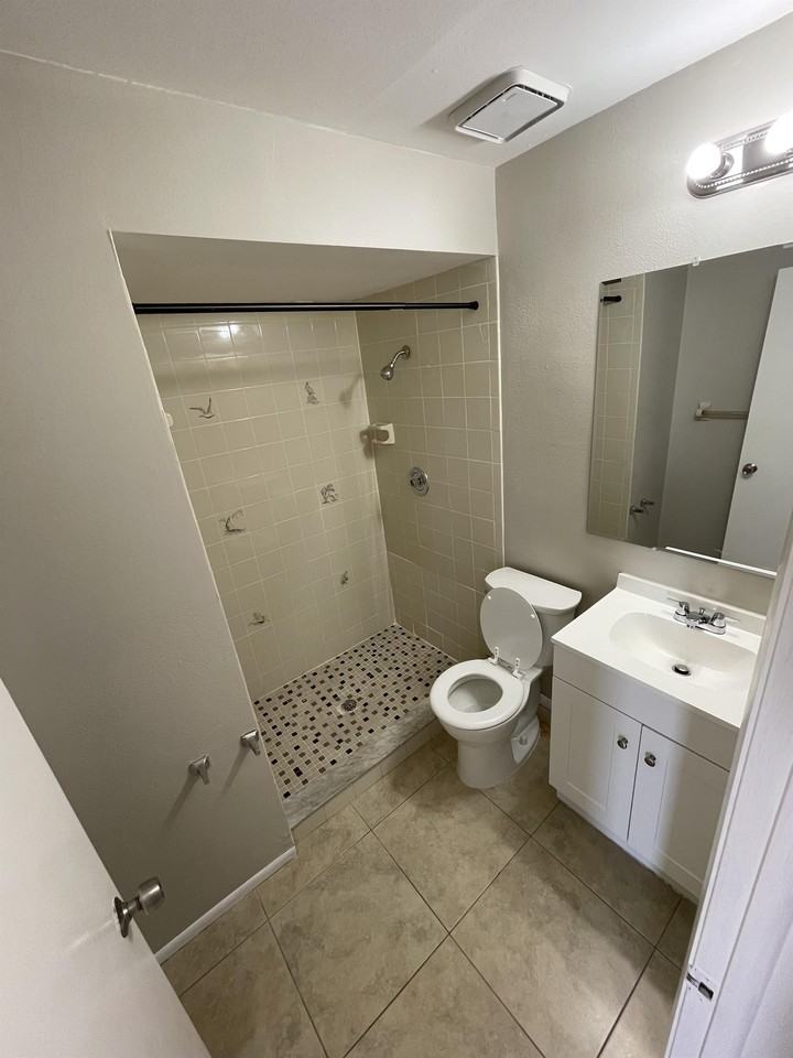 625 SE 13th Ave - Photo 7 of 12