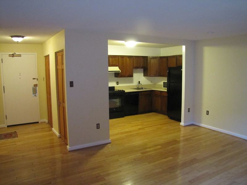 2141 P St NW #204 (DC) - Photo 3 of 17