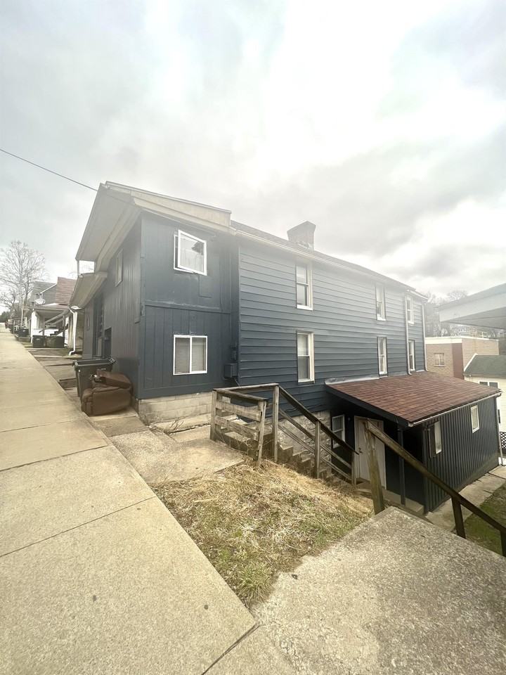 336 Stewart Street - Photo 2 of 15