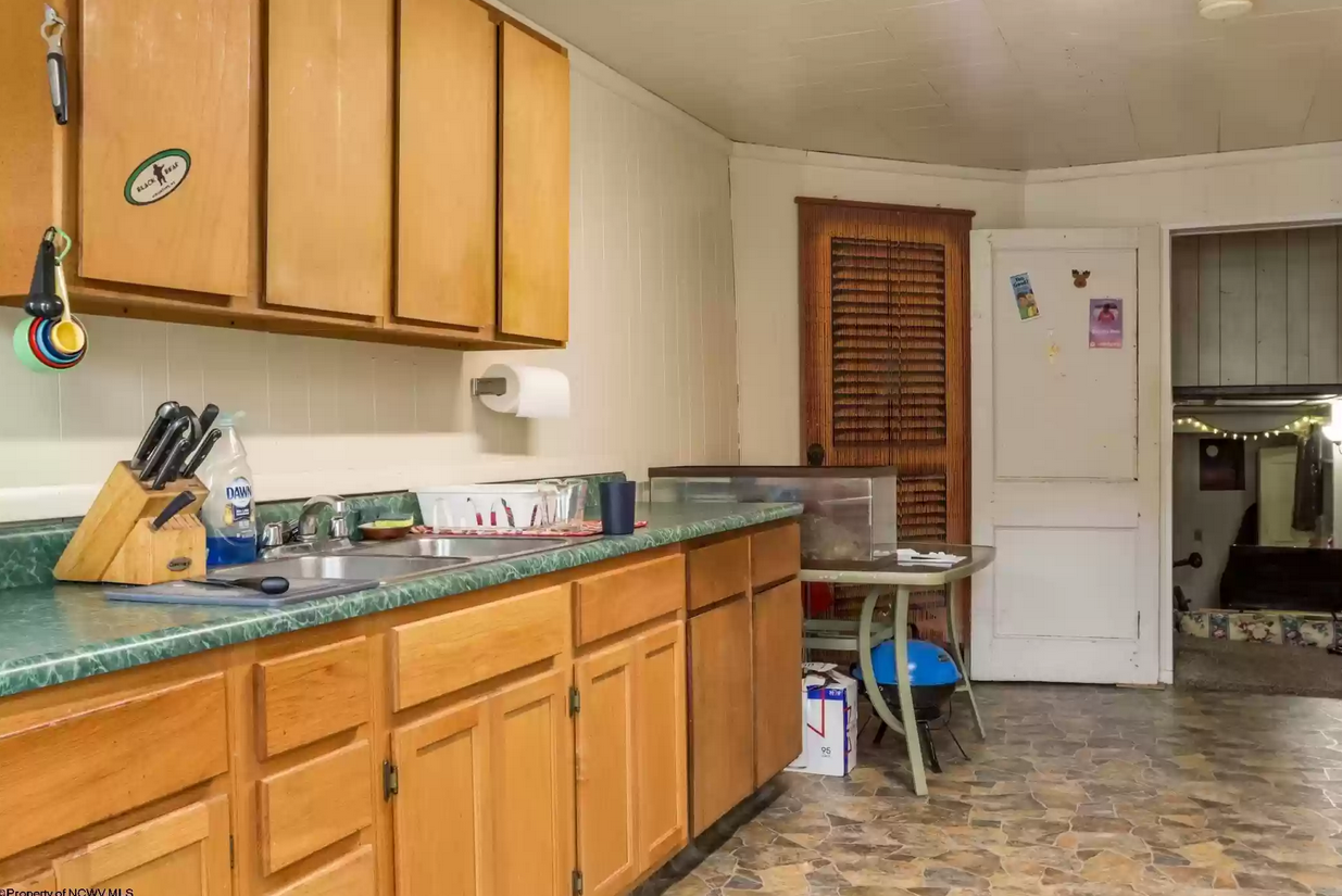 336 Stewart Street - Photo 3 of 15