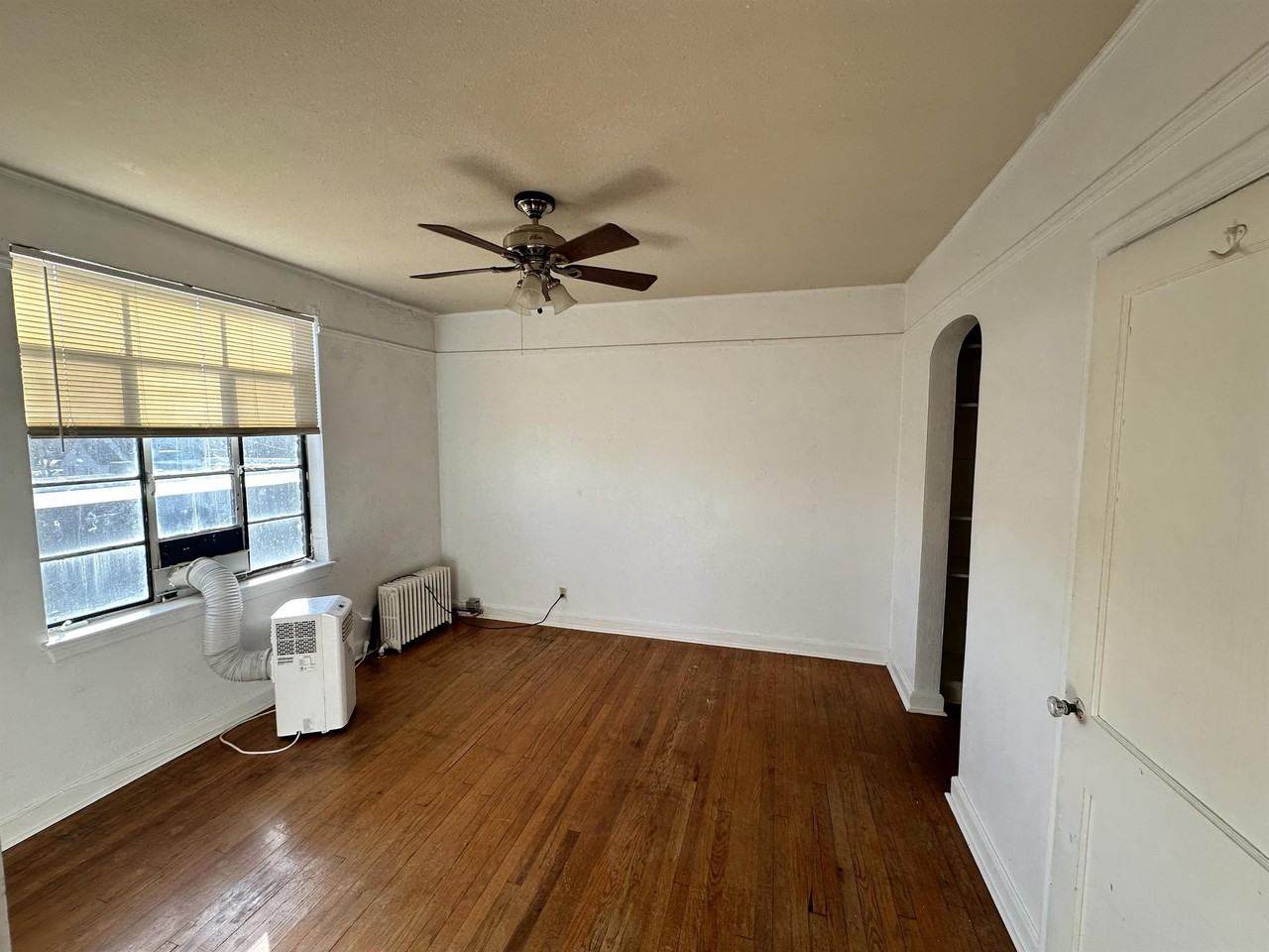 Decker Building - Photo 2 of 9