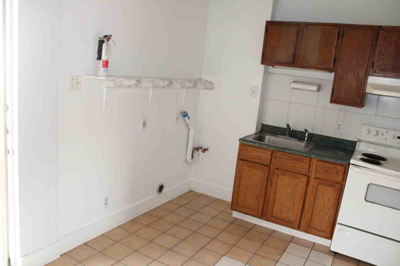 101 South Commonsway Drive - Photo 5 of 12