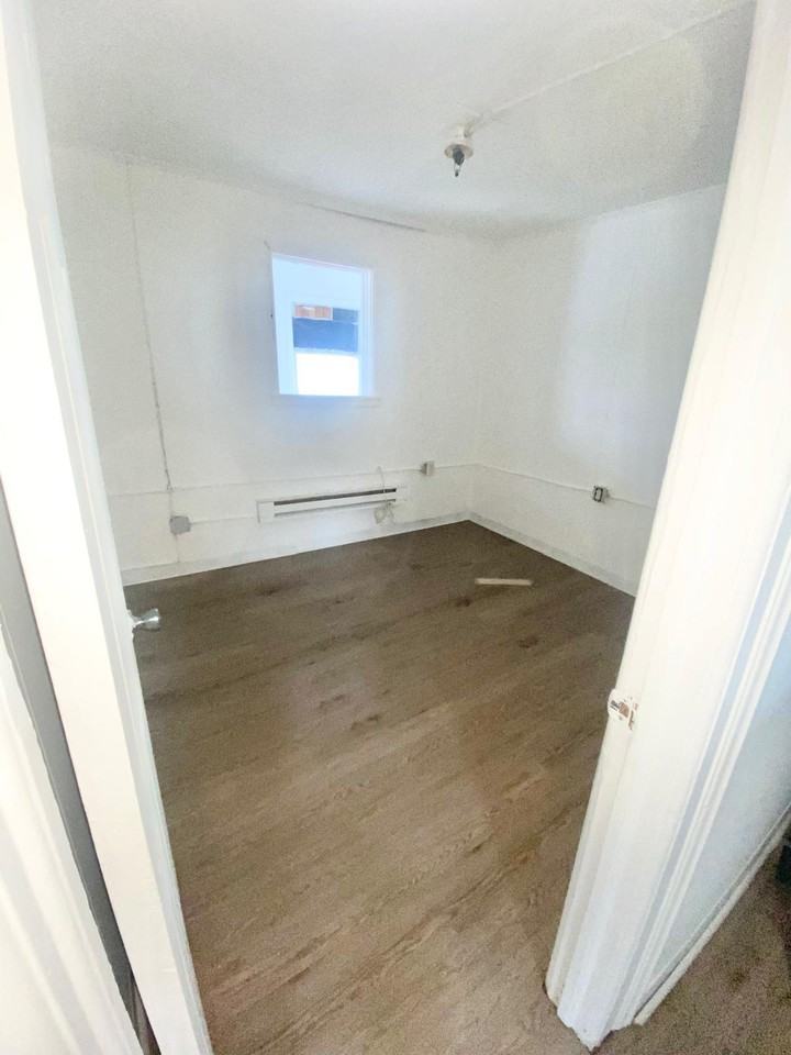 912 Park Street - Photo 3 of 28