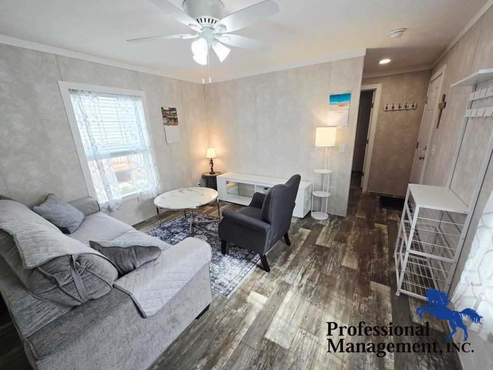 4751 Laila Dr - Photo 3 of 10