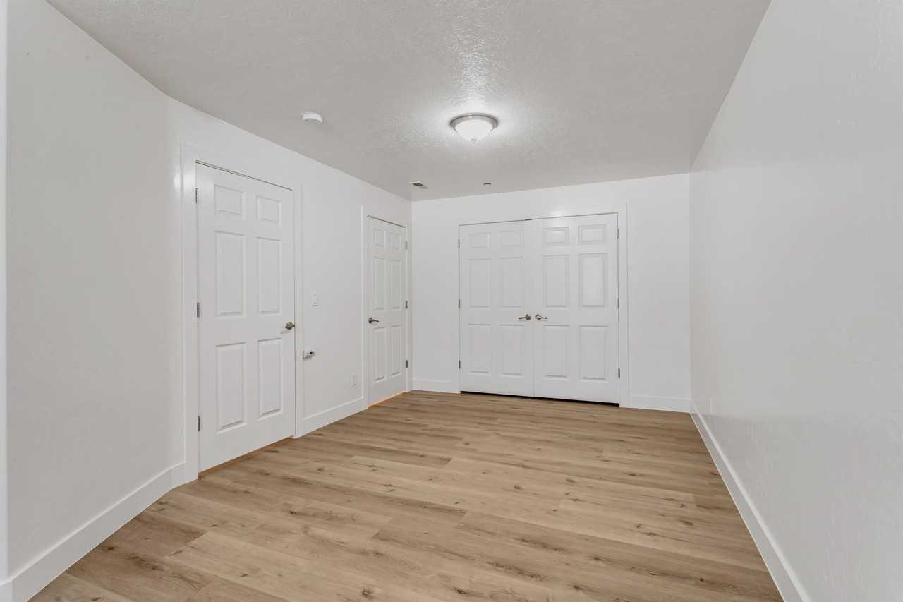 580 Center Street #15 - Photo 6 of 19