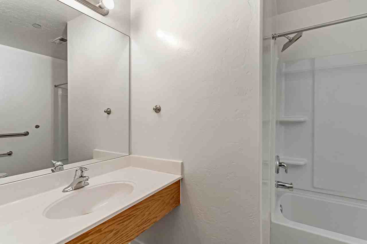 580 Center Street #15 - Photo 3 of 19