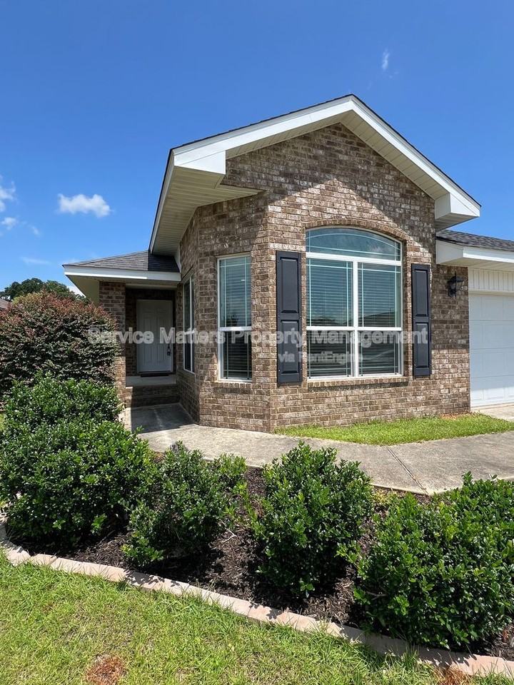 4496 Fiske St - Photo 3 of 39