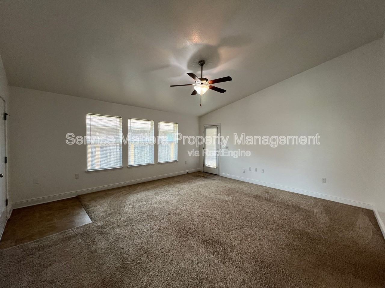 4496 Fiske St - Photo 6 of 39