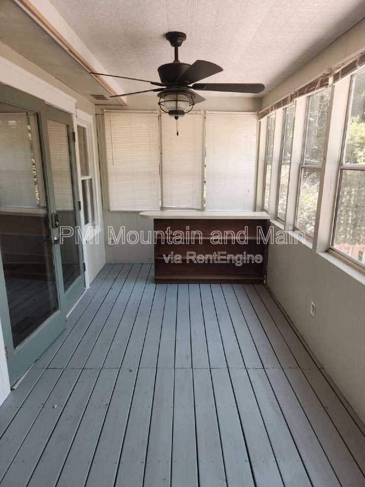488 Lake Hosea Dr - Photo 5 of 47