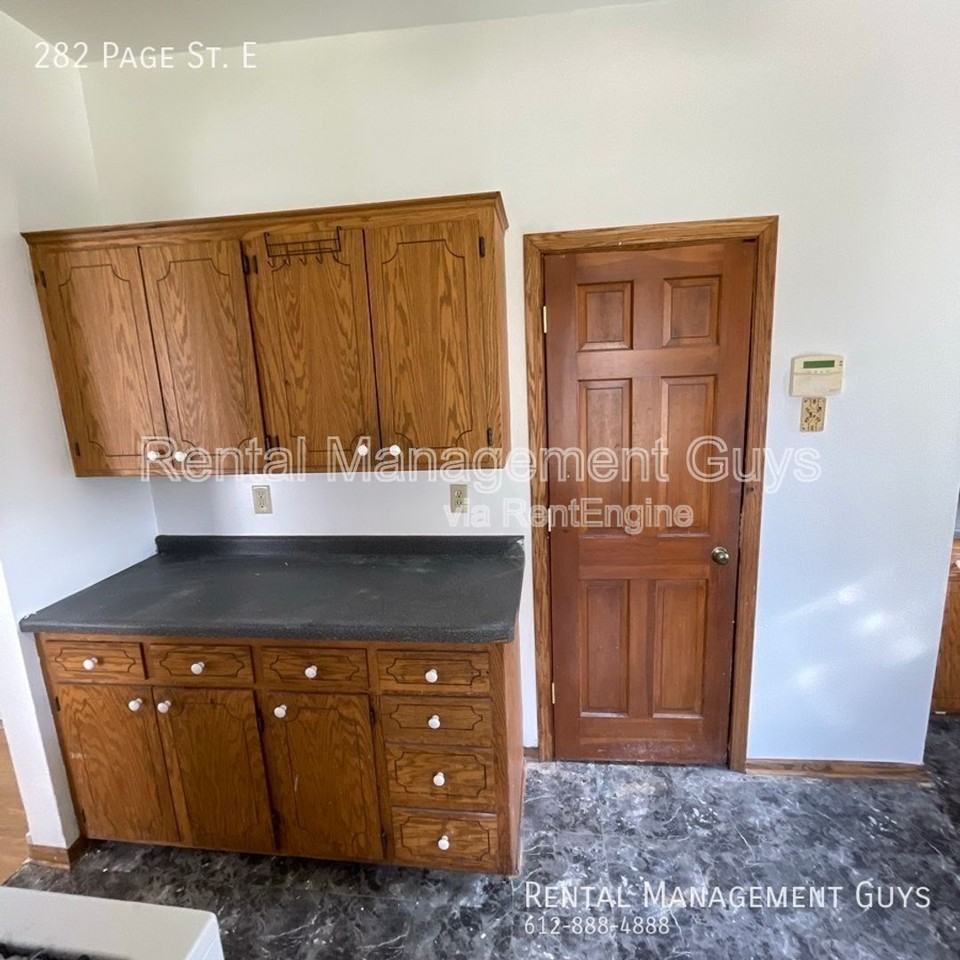 282 Page St E - Photo 7 of 23