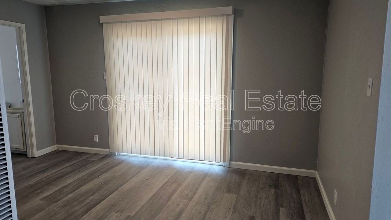 314 Beck St - Photo 3 of 9