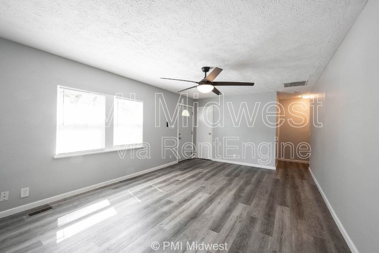 4350 Dubarry Rd - Photo 3 of 31