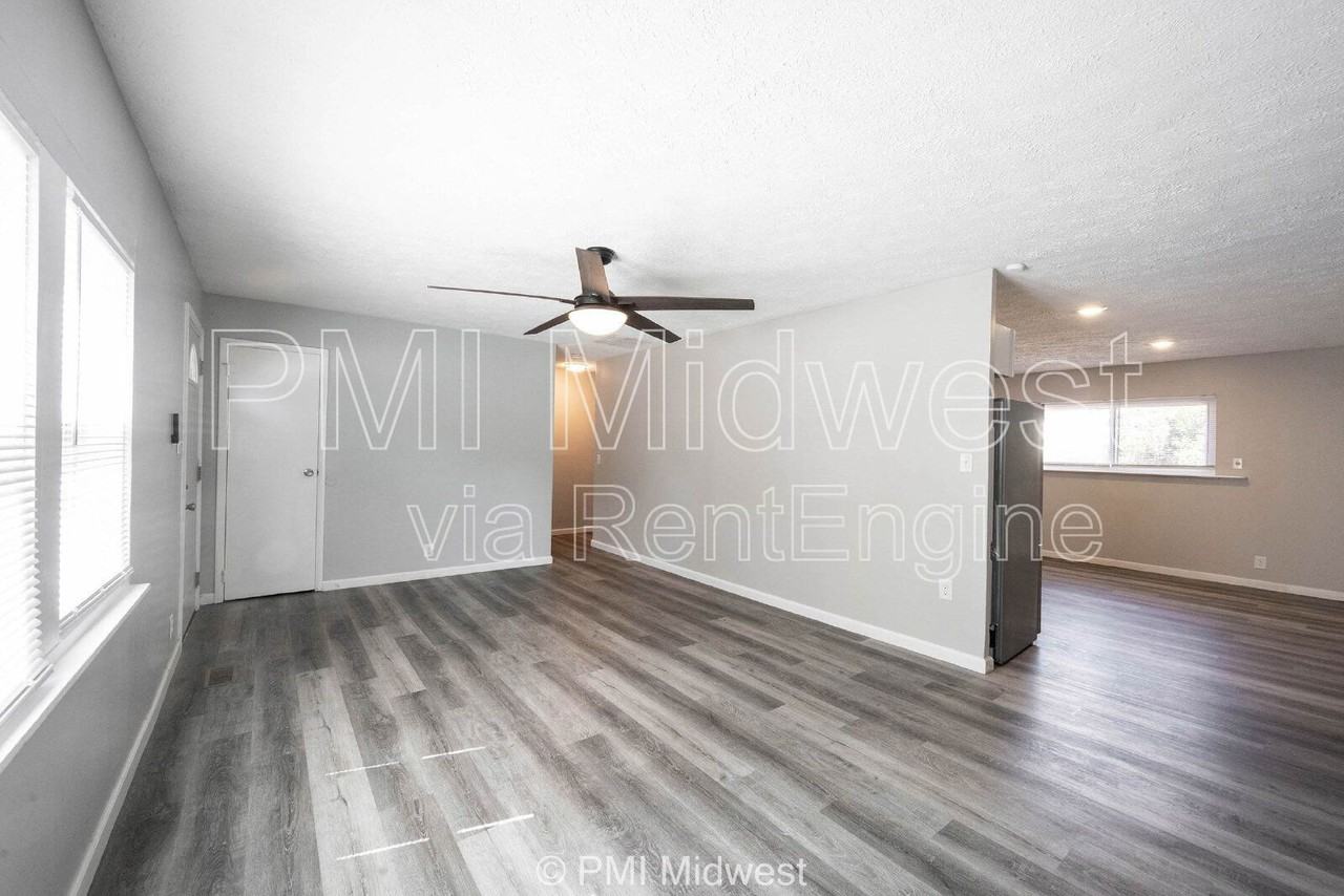 4350 Dubarry Rd - Photo 4 of 31