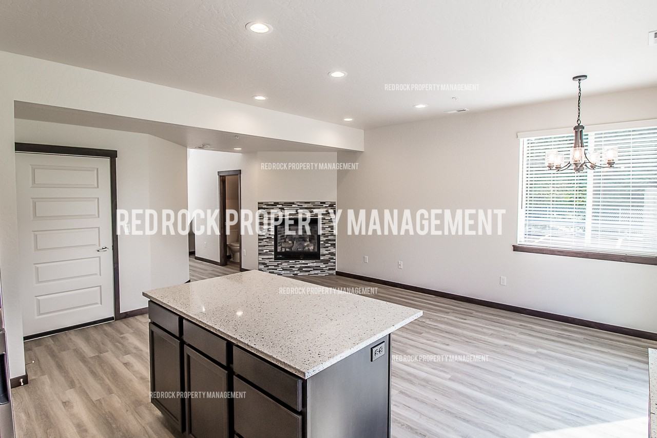 1532 E Latitude Ln #1 - Photo 2 of 17