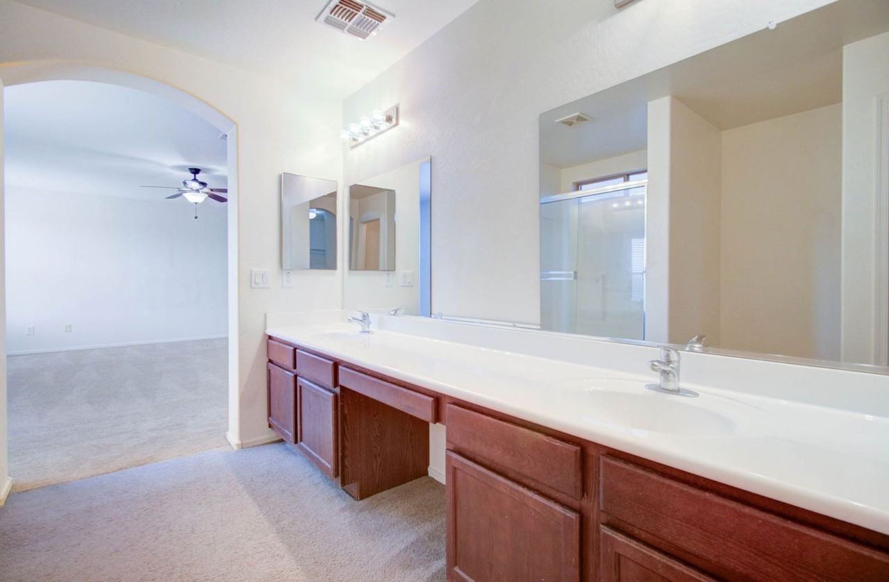 5659 S 239th Dr - Photo 6 of 50