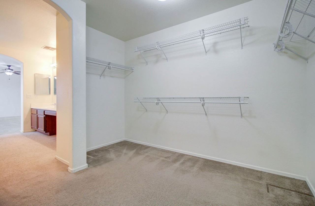 5659 S 239th Dr - Photo 7 of 50