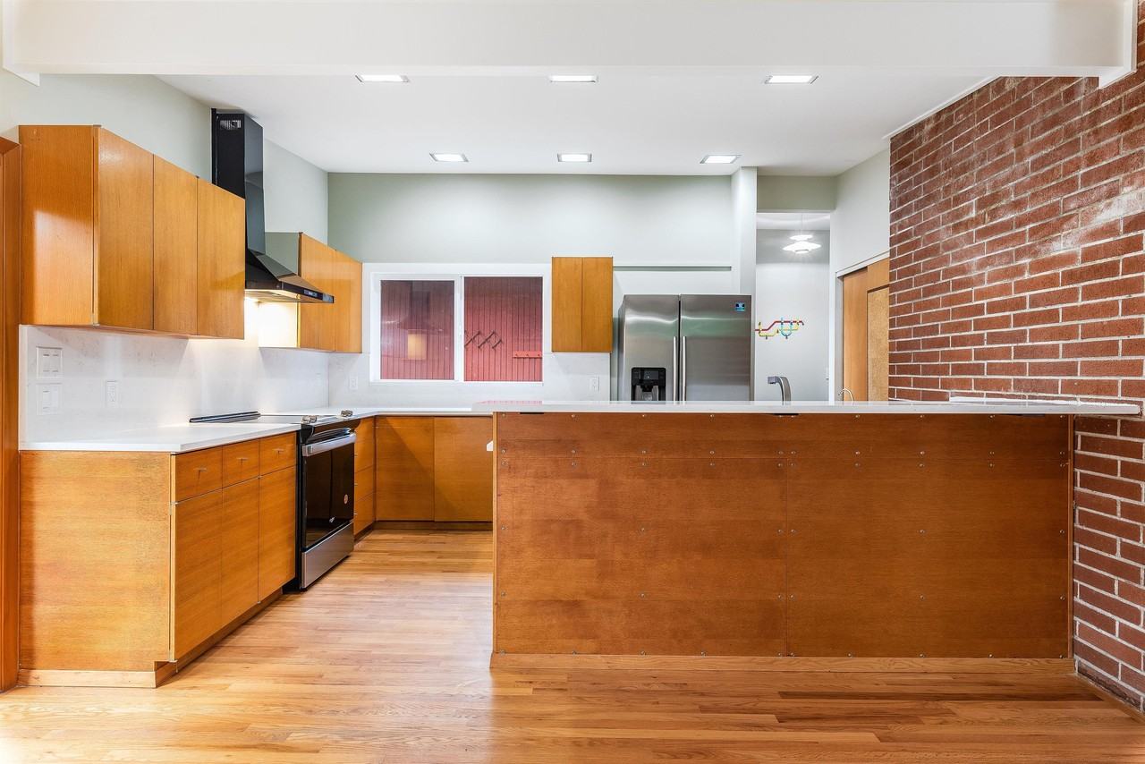 16818 Se 2nd Pl - Photo 3 of 41