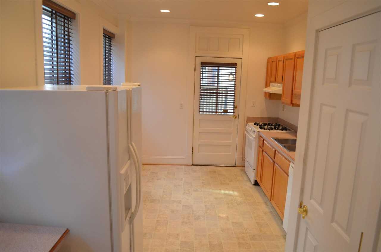 621 W Princess Anne Rd #1 - Photo 6 of 13