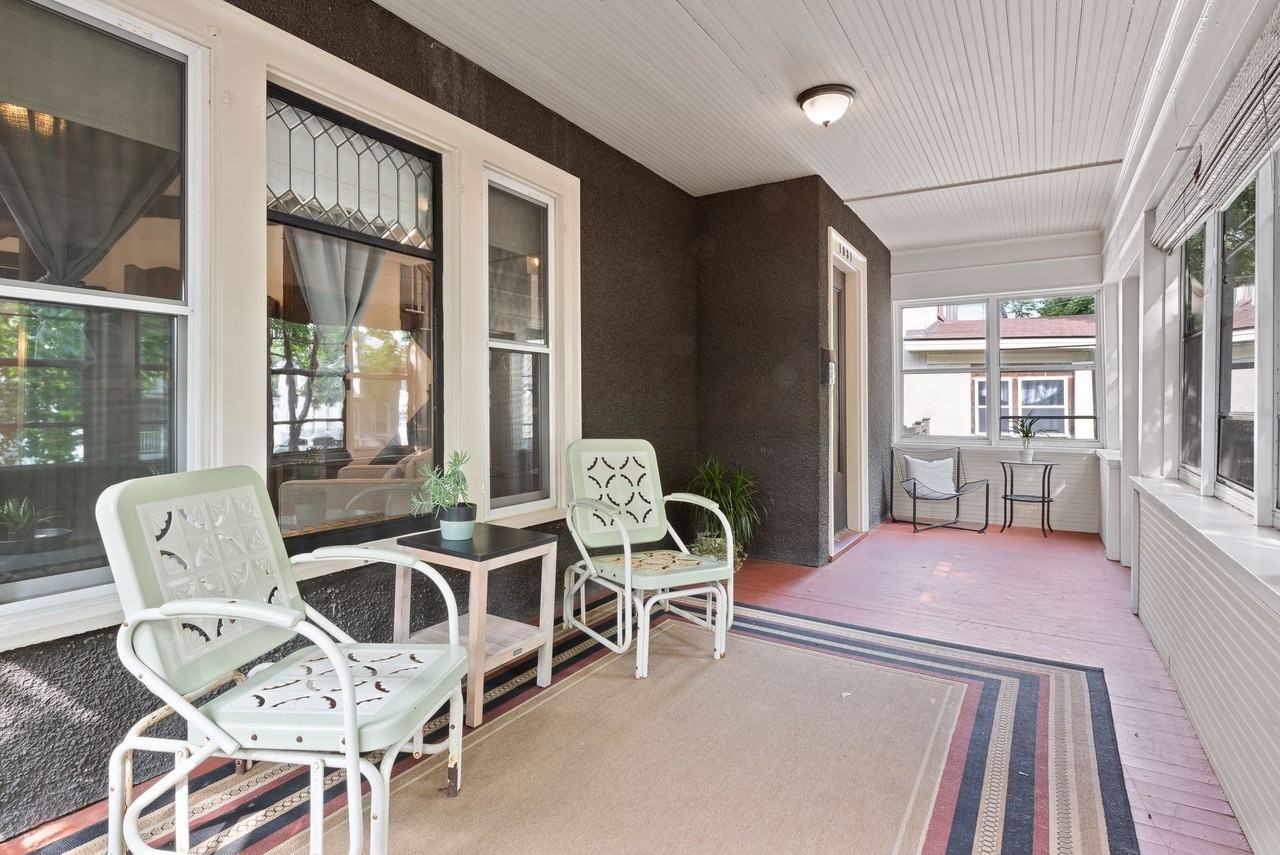 1031 15th Ave Se #8767965 - Photo 3 of 10