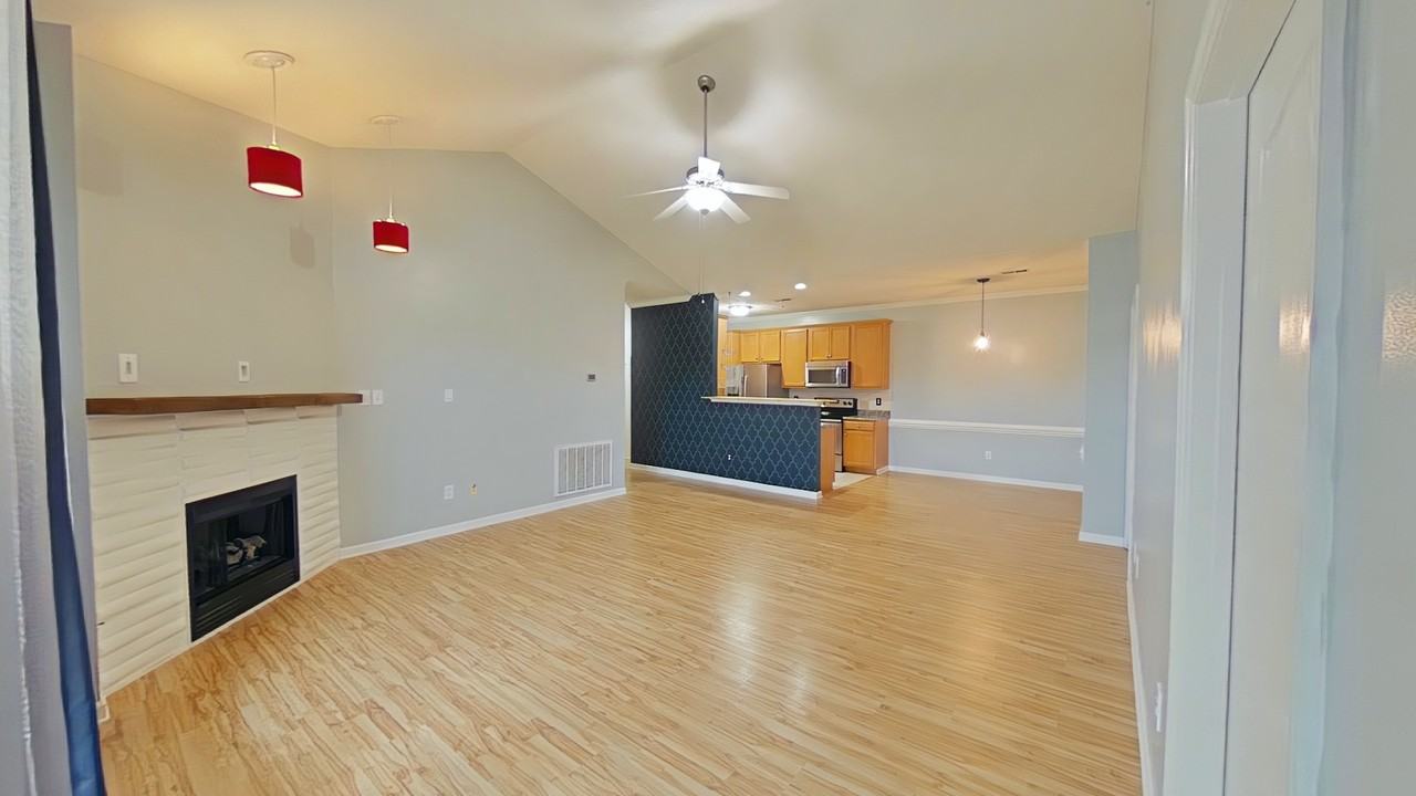 1324 Kershaw Loop #206 - Photo 6 of 35