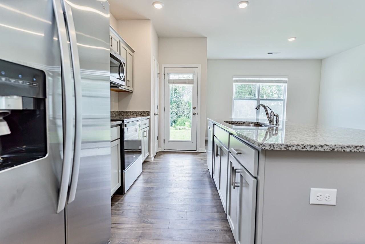31 Sunriff Ct #1 - Photo 7 of 21