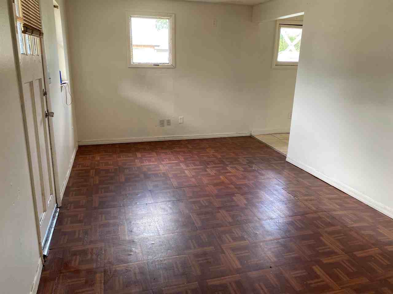 702 22nd St - Photo 2 of 28