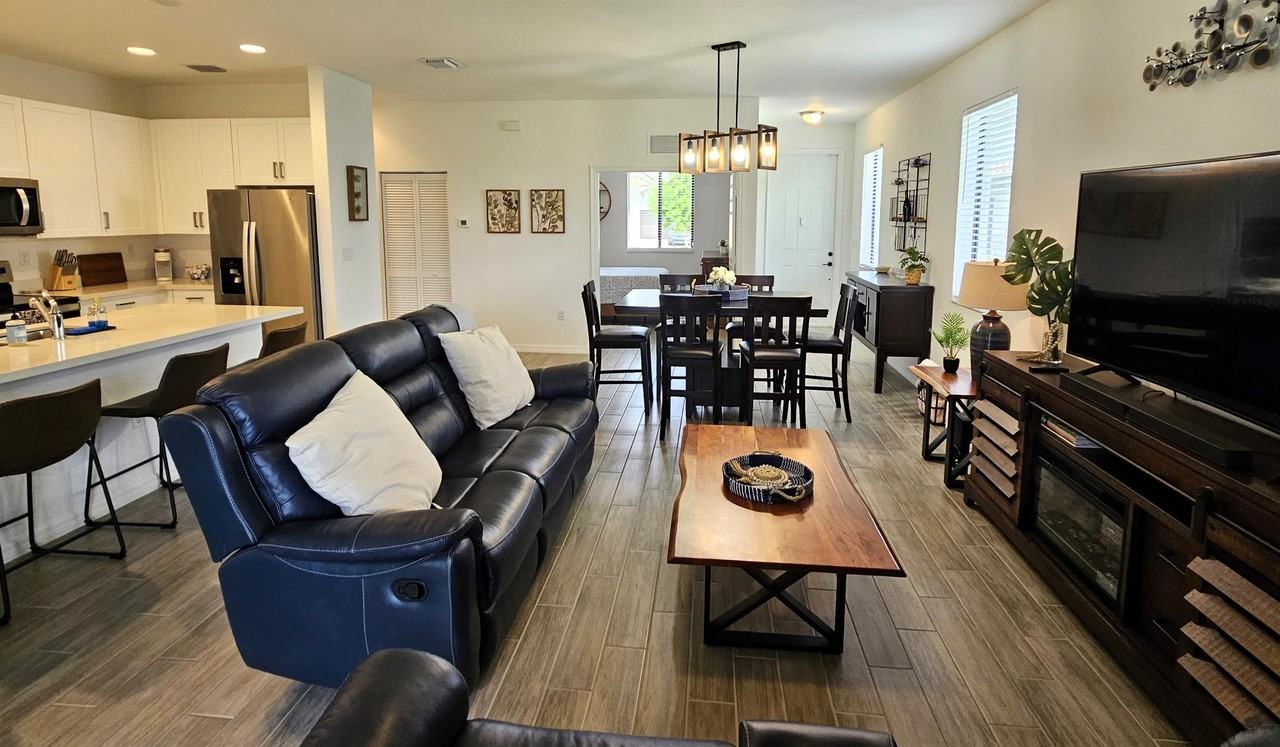 5032 Arancia Ln - Photo 6 of 50