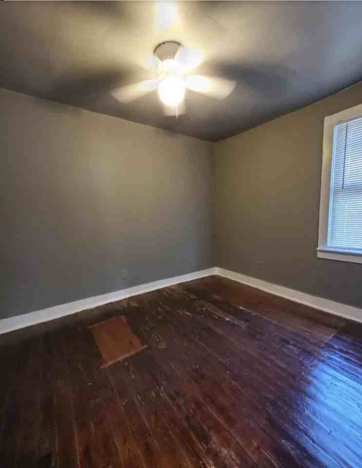 305 E Lambert St #NA - Photo 6 of 7