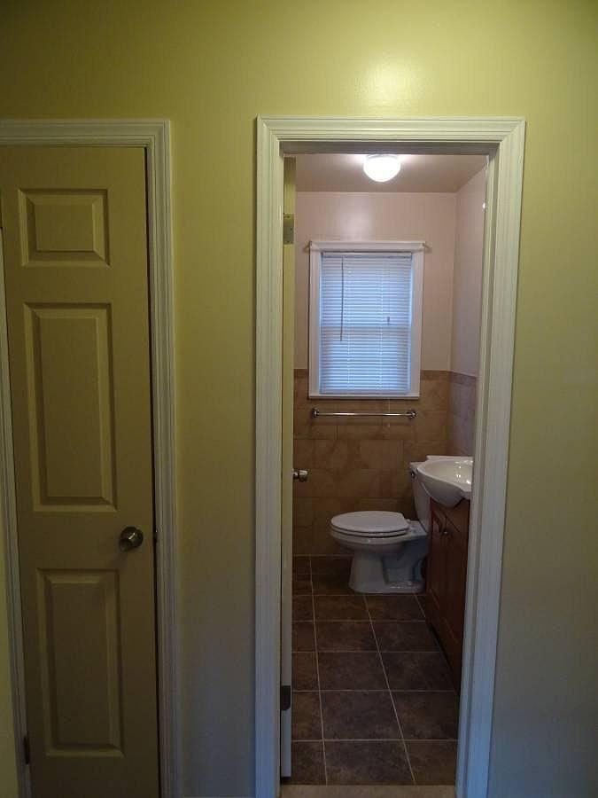 66 Grove Ave #B - Photo 6 of 12