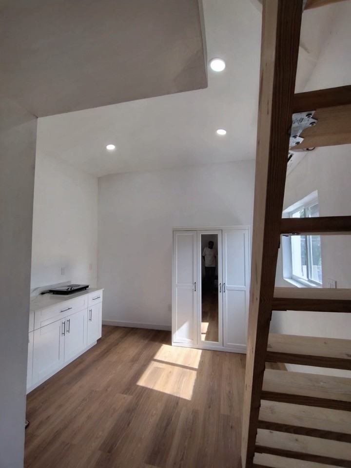 Undisclosed #1 - Photo 3 of 9