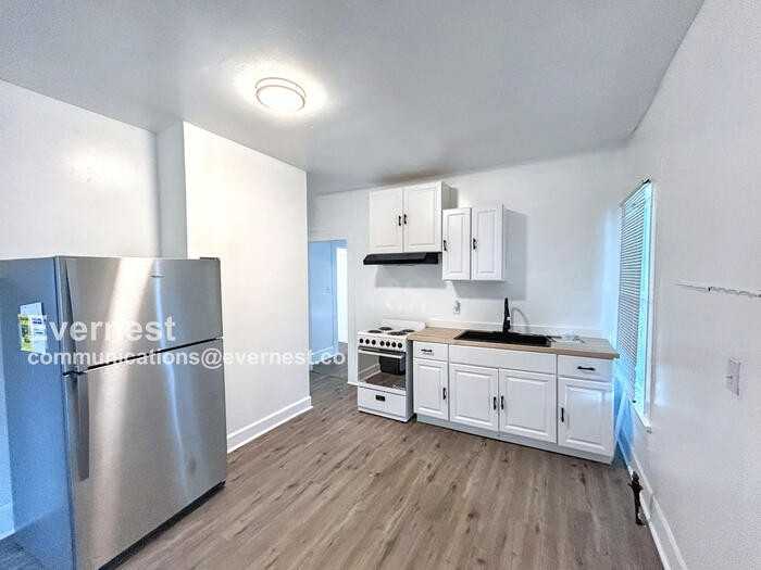 1515 36th Pl N - Photo 2 of 14