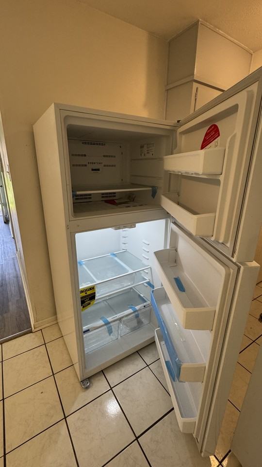 605 Sunset Ln #D - Photo 7 of 16