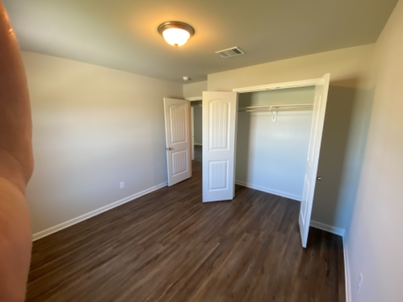 30732 Judi Ann Dr - Photo 2 of 33