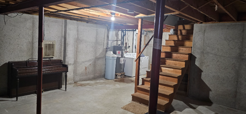 200 Frances St - Photo 5 of 12